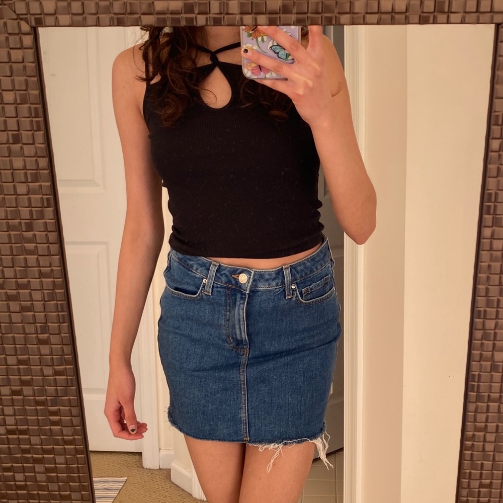 FOREVER 21 Denim mini skirt - Size Small - Picture 2 of 4